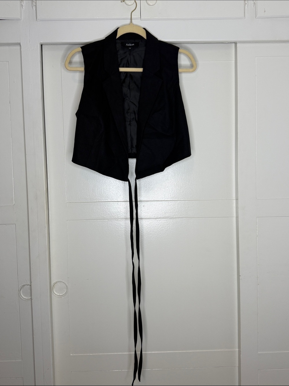 Aakaa Black Cropped Tie-Front Vest with Long Ties
